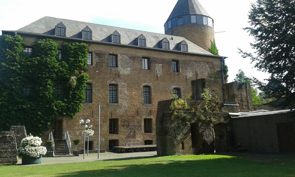 Ferienhaus Burgblick Brueggen Брюген Стая снимка